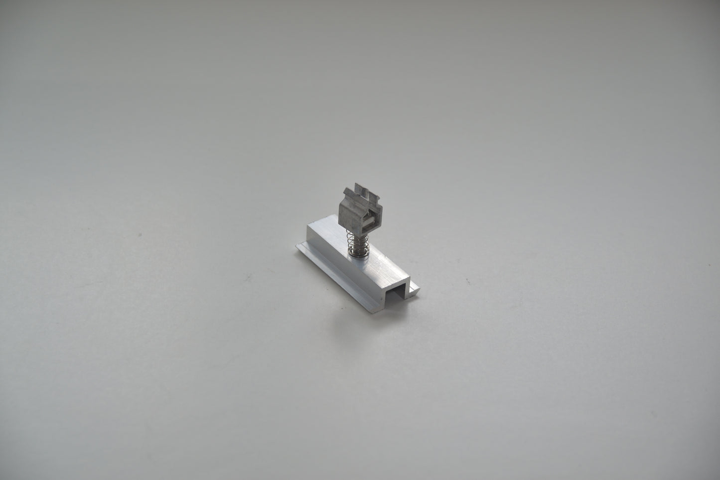 Mittelklemme mit Klick-System (silber, unbehandelt), 30mm