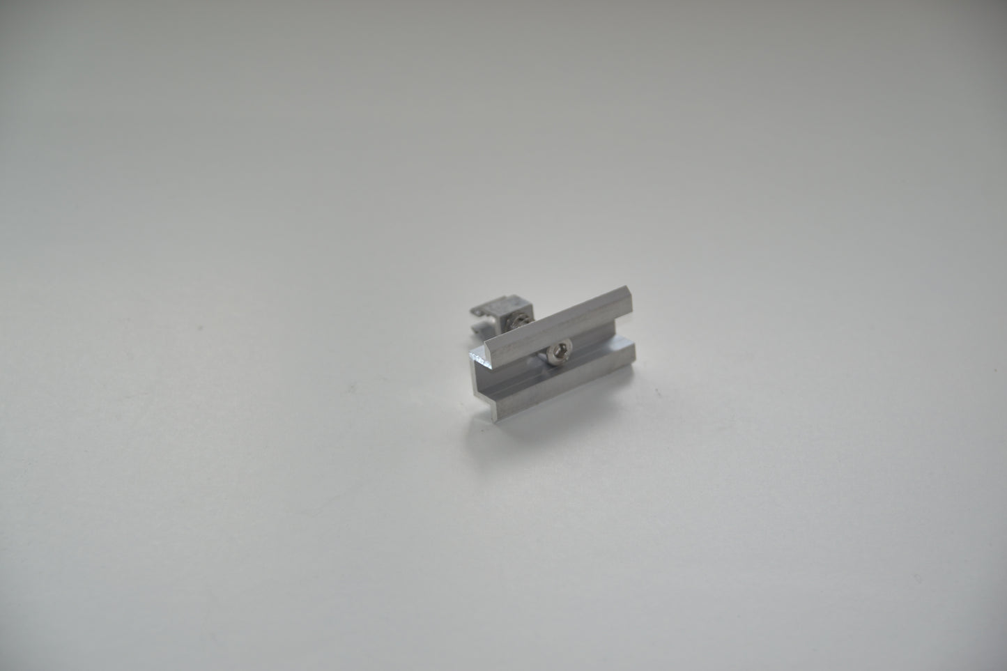 Mittelklemme mit Klick-System (silber, unbehandelt), 30mm